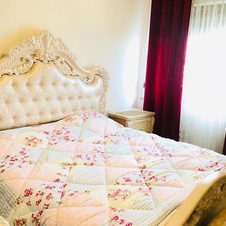 Port Side Rooms Дуррес Екстер'єр фото