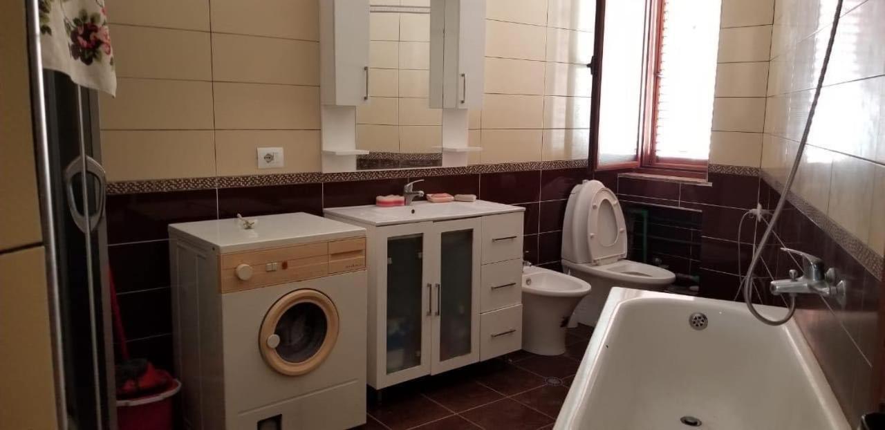 Port Side Rooms Дуррес Екстер'єр фото