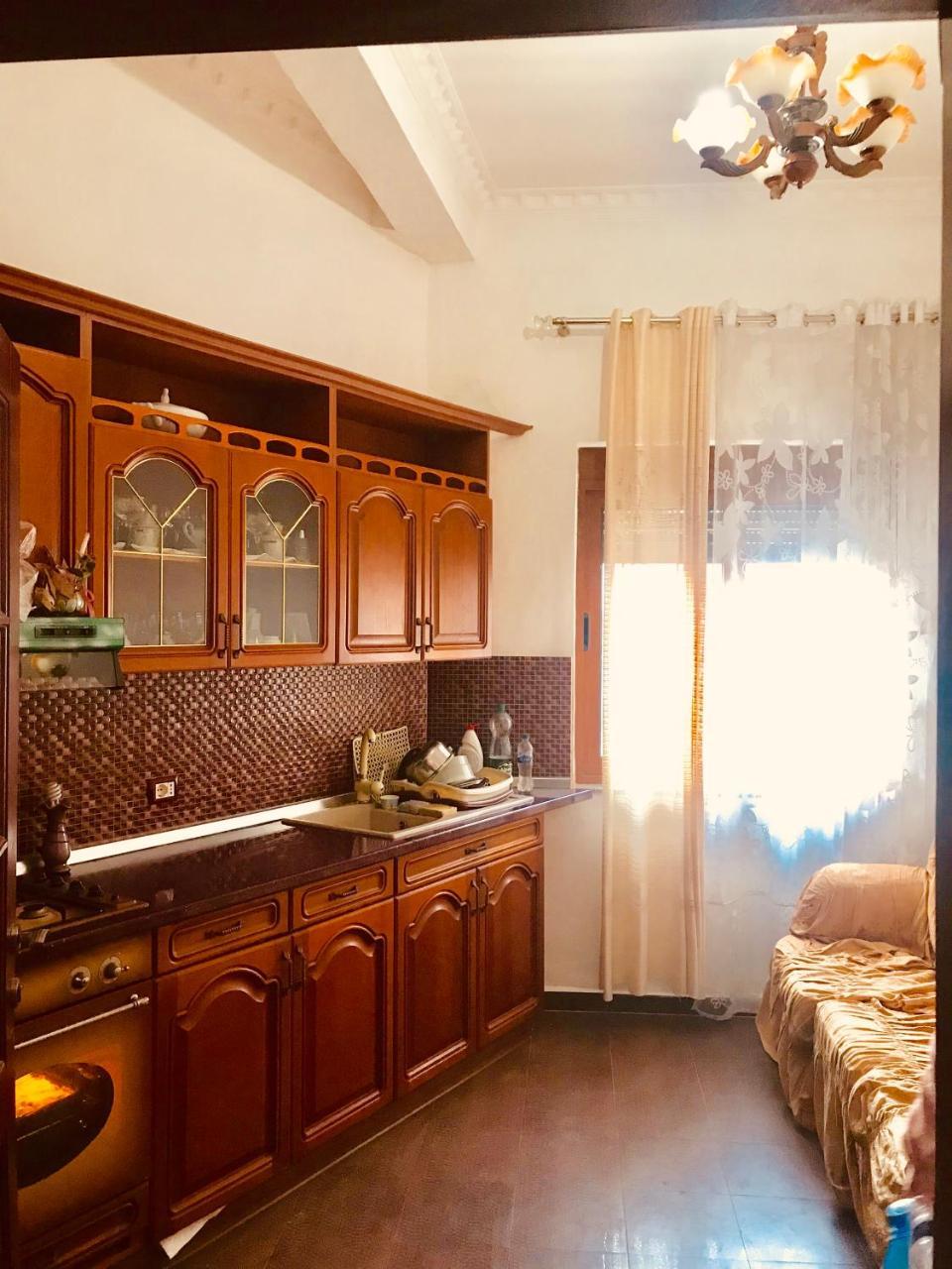 Port Side Rooms Дуррес Екстер'єр фото