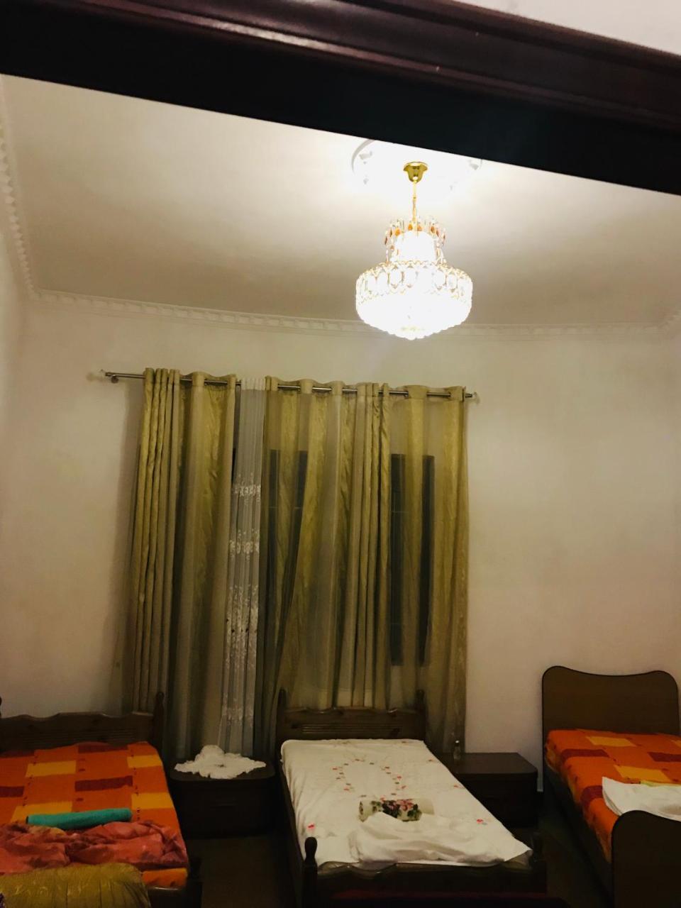 Port Side Rooms Дуррес Екстер'єр фото